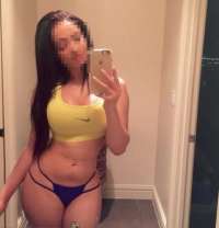 Alev-alev doyumsuz bayan Hazan