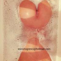 Alev-alev doyumsuz bayan Hazan