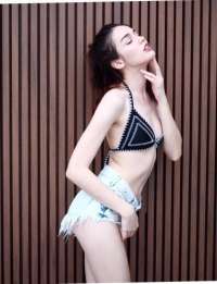 Alev-alev masaj yapan özden