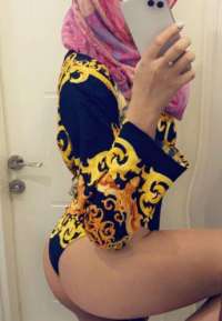 Alev-alev olgun bayan Elçin