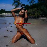 Alev-alev ön sevişme yapan kadın Aytül