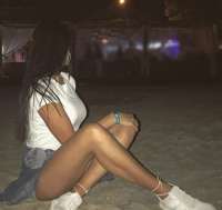 Ateşli beyaz tenli eskort Güner