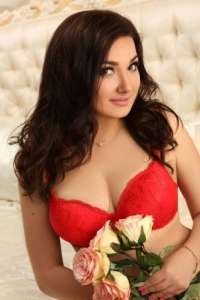 Ateşli esmer kadın Hamiyet