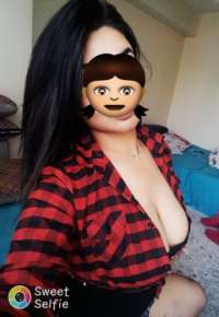 Benzersiz esmer Gülümser