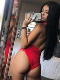 Cazibeli eve gelen escort Azime