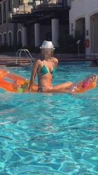 Çekici dans yapan hatun Füruzan