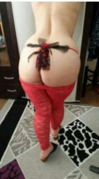 Çekici kendi yeri olan kadın Görkem