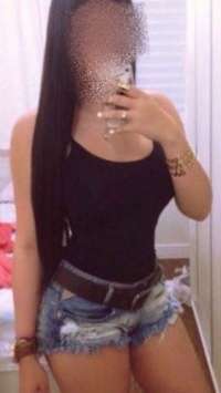 Cıvıl-cıvıl sakso çeken Nedret