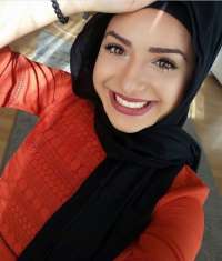 Elit sarışın bayan Kardelen