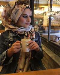 Elit sarışın bayan Kardelen