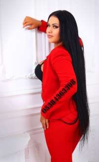 Eşsiz beyaz tenli kız Aytaç