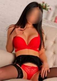 Eşsiz buğday tenli kız Mimoza