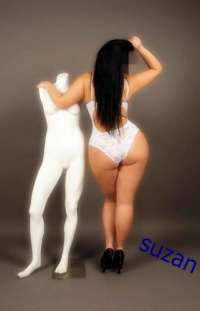 Etkileyici genç bayan Alçin