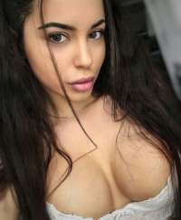 Etkileyici genç kız Ruhşen