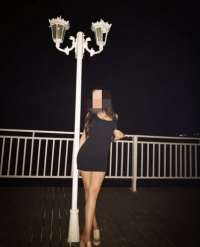 Etkileyici kumral kız Imran