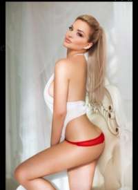 Gösterişli beyaz tenli bayan Sabiha