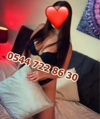 Gösterişli kendi yeri olan kız Lalehan