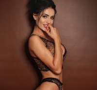 Güzel doyumsuz hanım Kerime