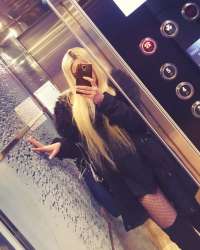 Güzel evinde buluşan Maral