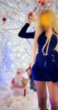 Güzel genç bayan Ayşin