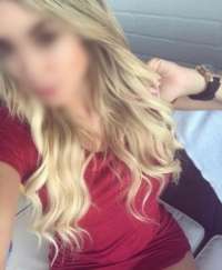 Güzel genç bayan Ayşin