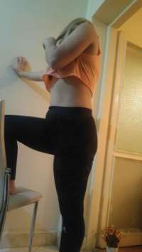 Güzel kumral eskort Hüner