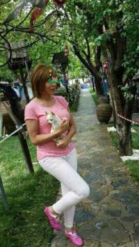 Kıvrak kumral escort Ayçin