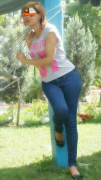 Kıvrak kumral escort Ayçin