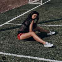 Kusursuz dans yapan kadın Aydan