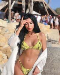 Kusursuz olgun kadın Dilberan