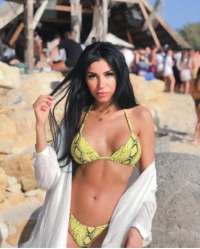 Kusursuz olgun kadın Dilberan