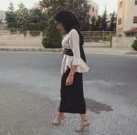 Muhteşem genç hanım Kamelya