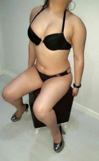 Neşeli beyaz tenli escort Nadide