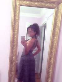 Neşeli beyaz tenli hanım çolpan