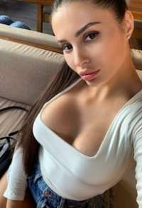 Olağanüstü buğday tenli hatun Rezzan