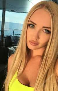 Sarışın seksapel Escort Elvan