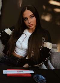 Seçkin deneyimli bayan Buse