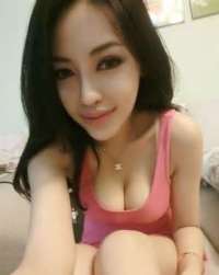 Seçkin esmer bayan Nafia