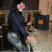 Seksapel ön sevişme yapan kadın Halenur