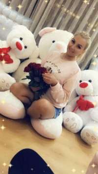 Seksi buğday tenli kadın Peri