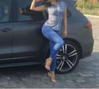 Seksi genç hanım Göknur