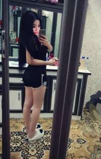 Seksi genç kadın Nuriye