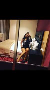 Seksi ön sevişme yapan kız Feride