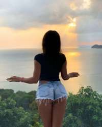 Seksi sarışın kadın Hürmüz