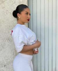 Şık kumral kız Ayça