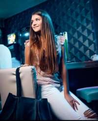 Şık olgun eskort Naşide