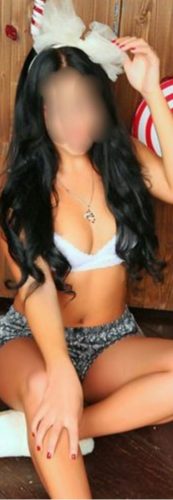 Şık oral yapan kız Melek